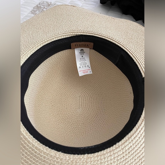 Tan sun hat - Picture 2 of 2